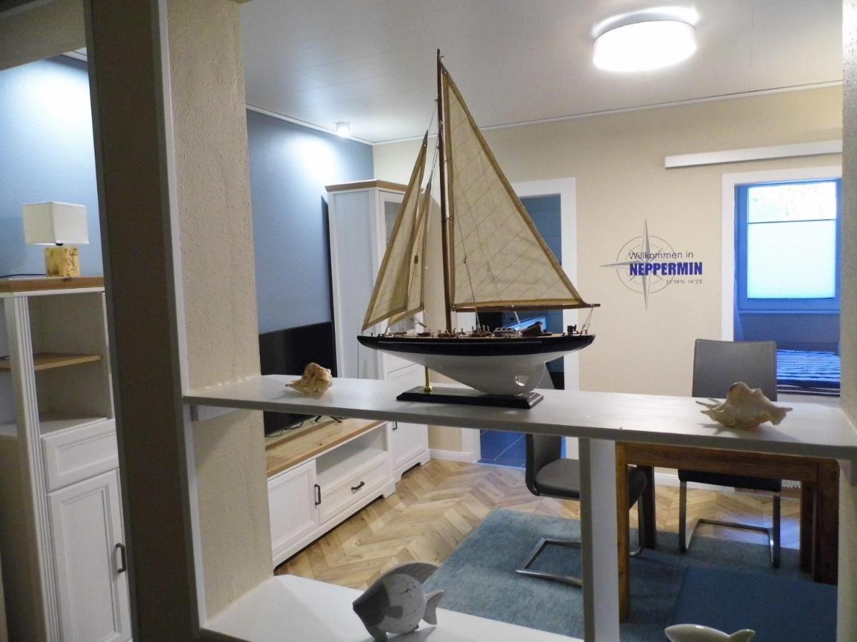 Ferienwohnung Seerose Neppermin Екстер'єр фото