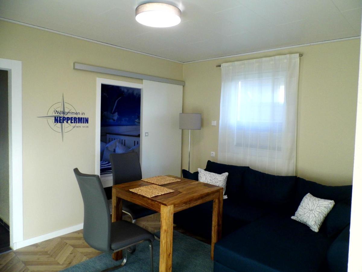 Ferienwohnung Seerose Neppermin Екстер'єр фото
