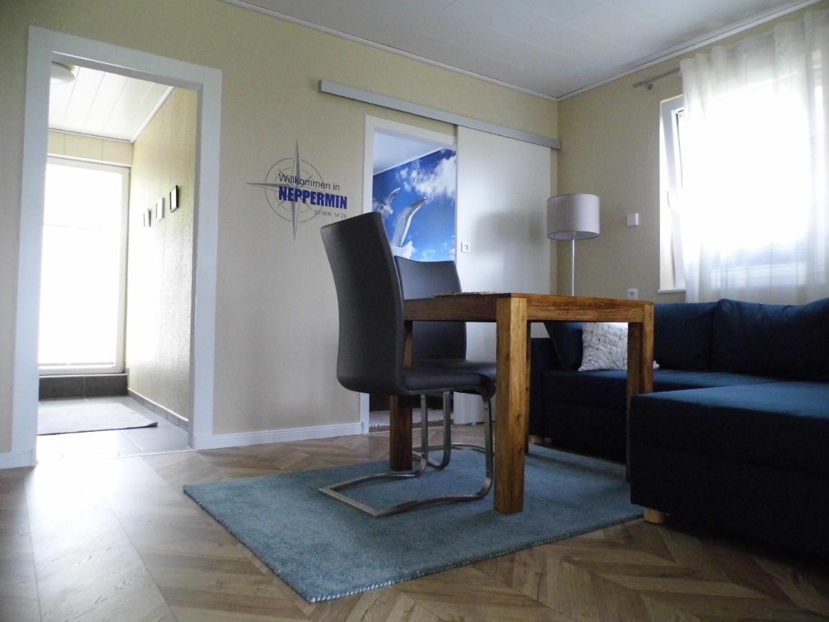 Ferienwohnung Seerose Neppermin Екстер'єр фото