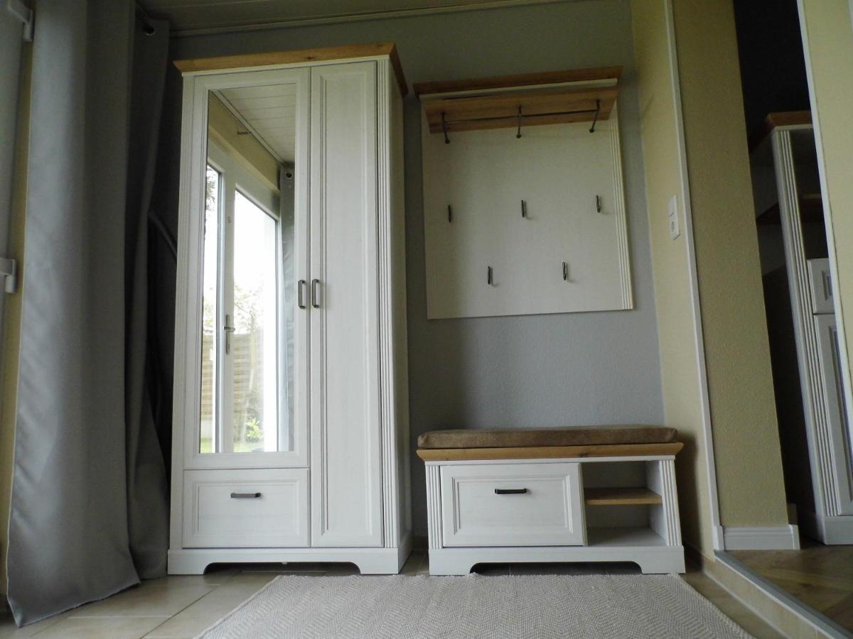 Ferienwohnung Seerose Neppermin Екстер'єр фото
