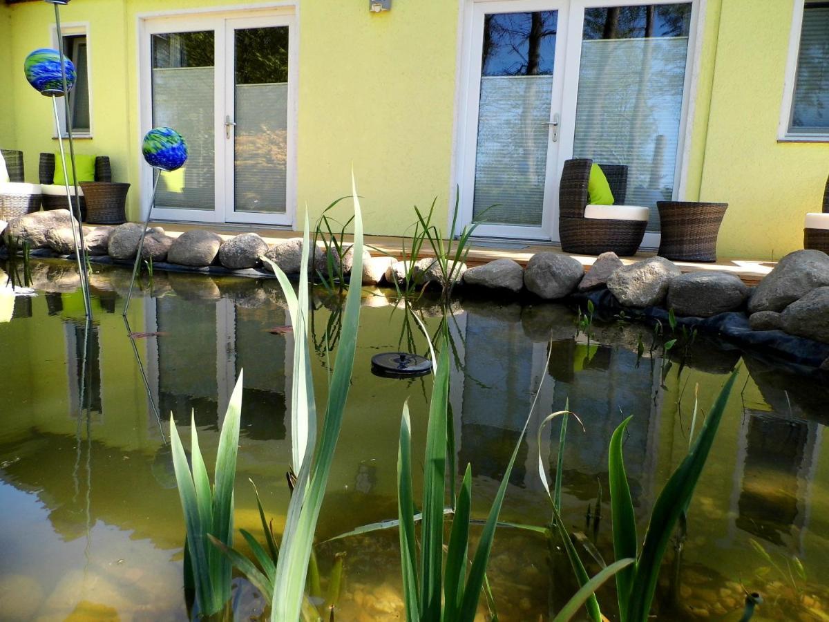 Ferienwohnung Seerose Neppermin Екстер'єр фото