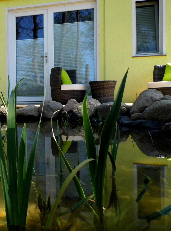 Ferienwohnung Seerose Neppermin Екстер'єр фото